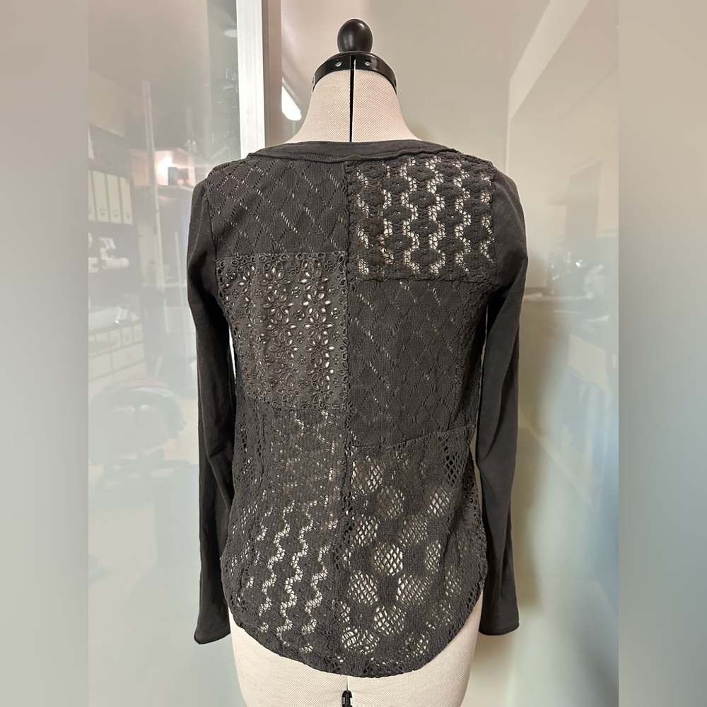 XS Free People Long Sleeve Tee